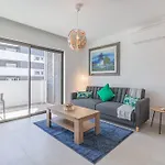 Chic And Brand New By Tenorio Apartman *